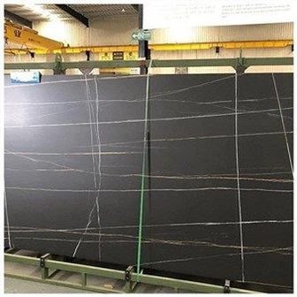 Μαύρη πυροσυσσωματωμένη πέτρινη πλάκα